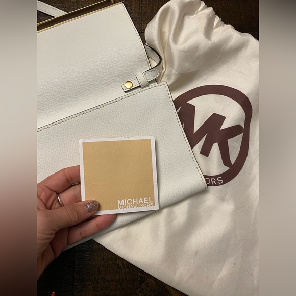 MICHAEL KORS Lana Clutch🤩❤️